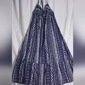 Geo-print Blue  & White Vacay dress Sz M/6